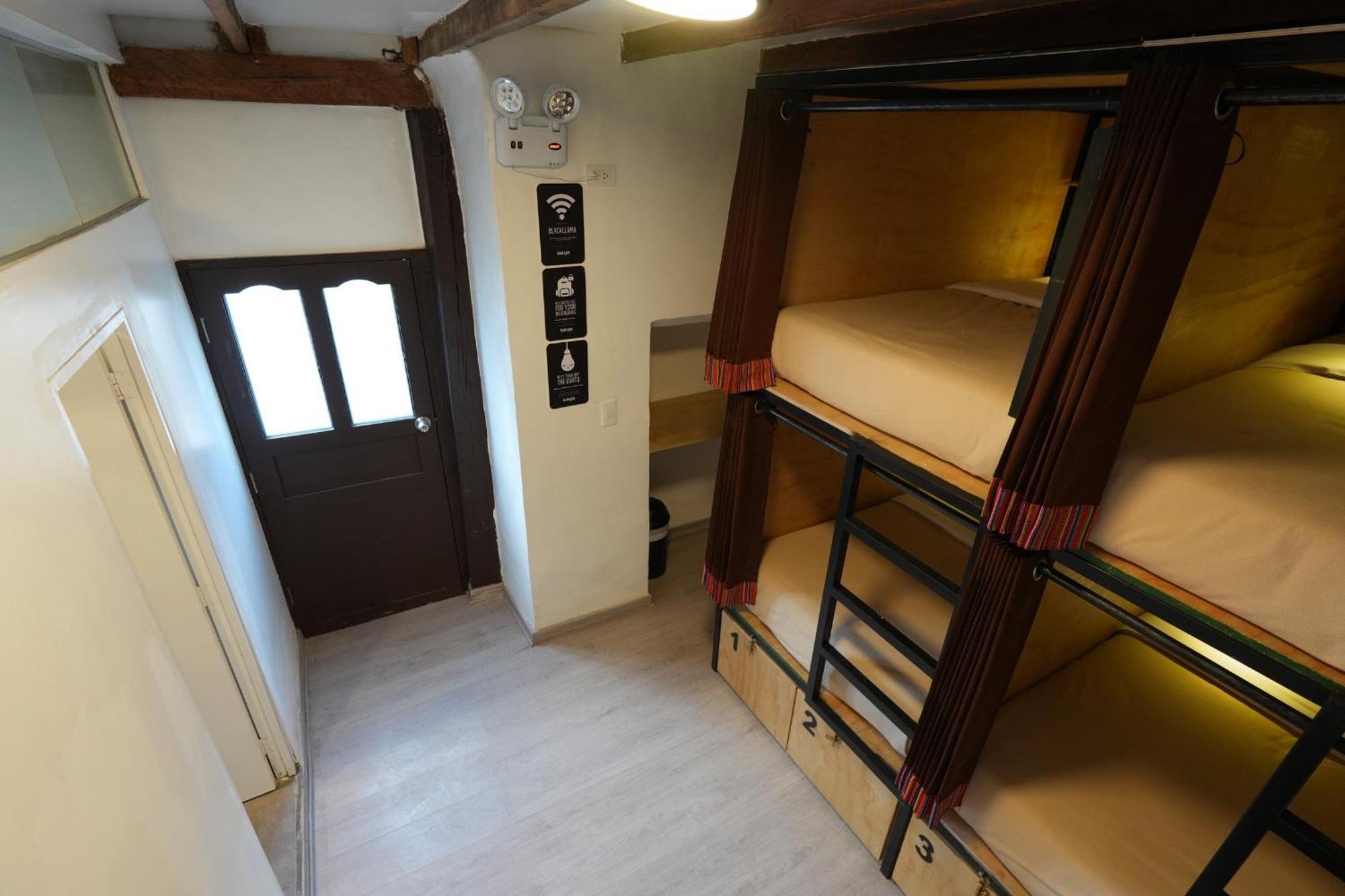 Black Llama Hostel クスコ 部屋 写真