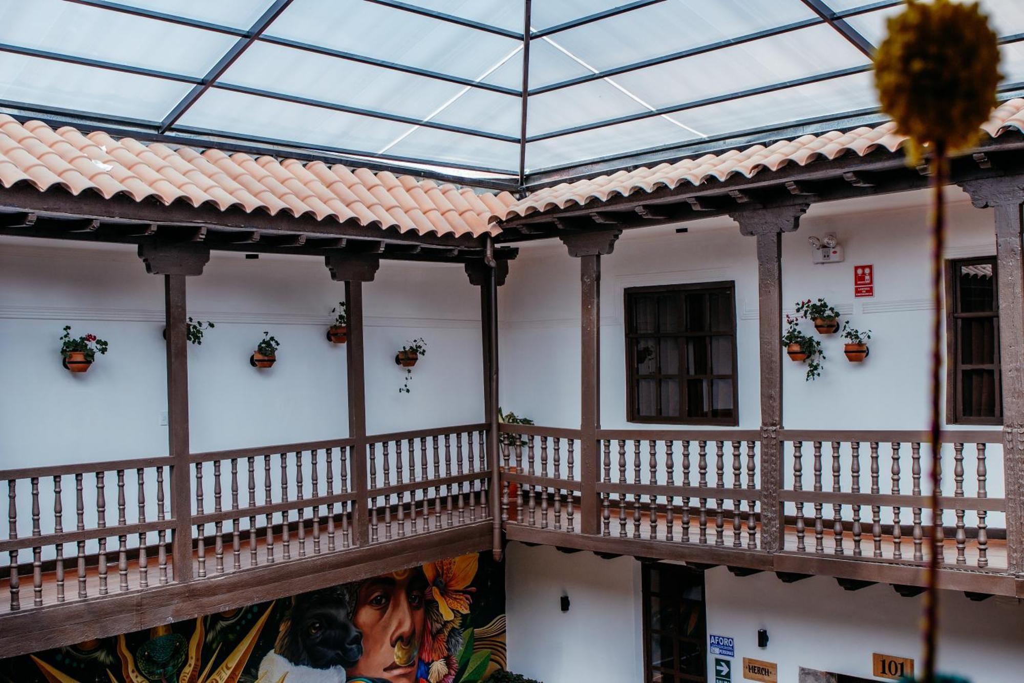 Black Llama Hostel クスコ エクステリア 写真