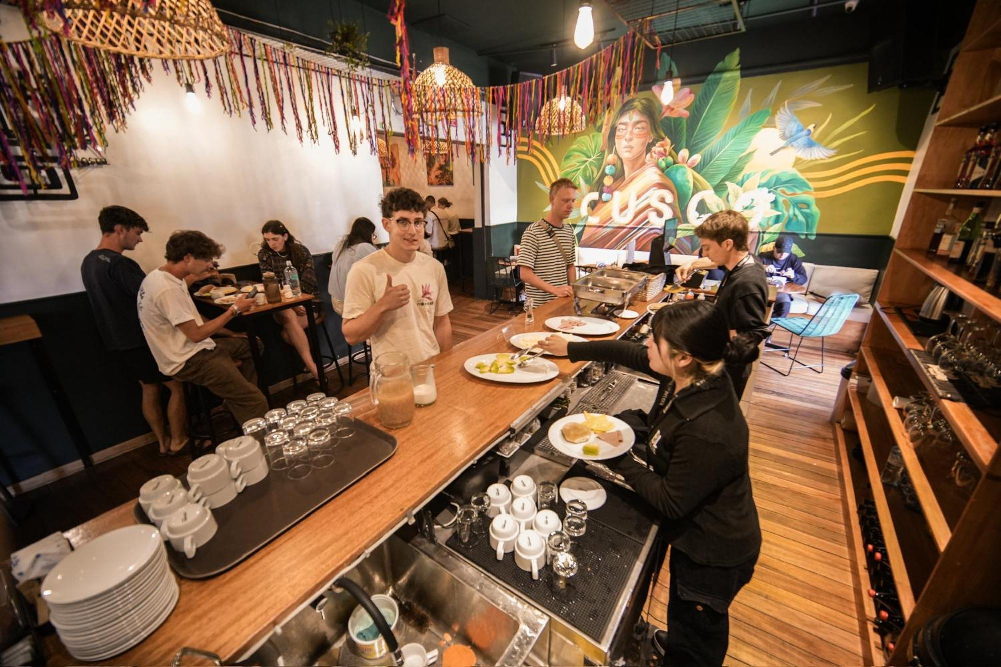 Black Llama Hostel クスコ エクステリア 写真